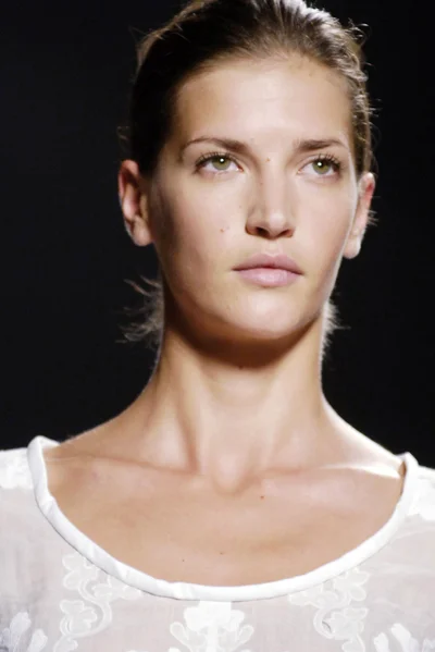 Look 10